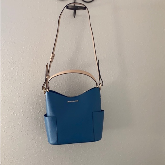 Brand new Micheal Kors handbag - Picture 5 of 15